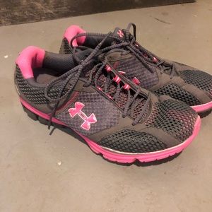 Under armor tennis shoes